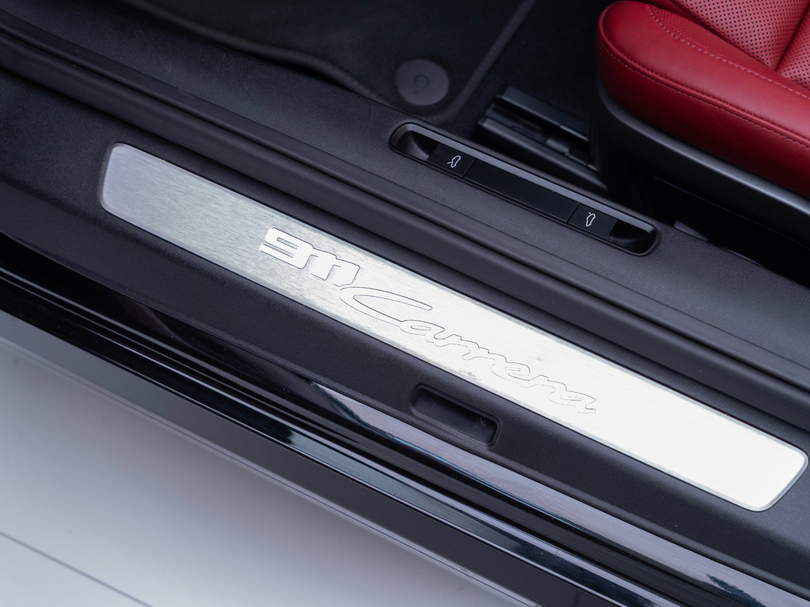 Certified 2021 Porsche 911 Carrera image 14