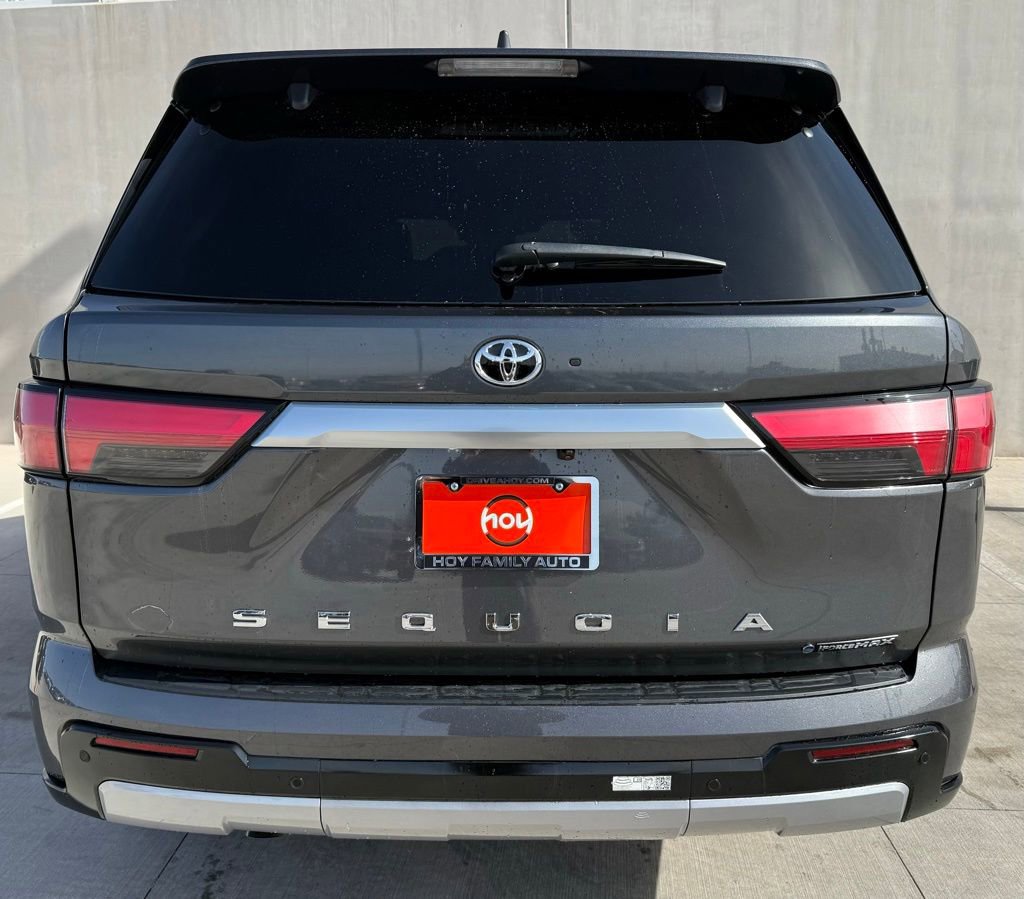 Used 2025 Toyota Sequoia Capstone image 4