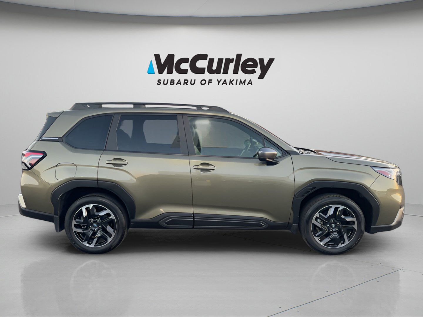 Used 2025 Subaru Forester Limited image 6