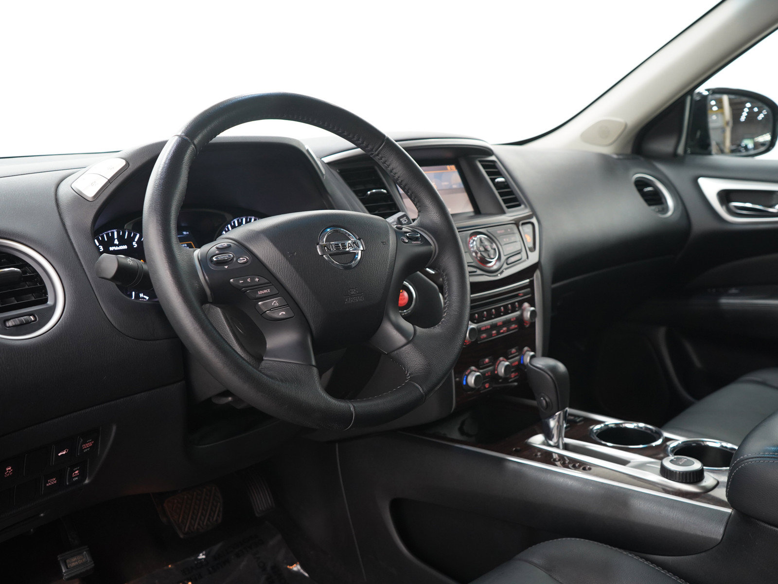 Used 2014 Nissan Pathfinder SL w/ SL Premium Package AWD/4WD image 26