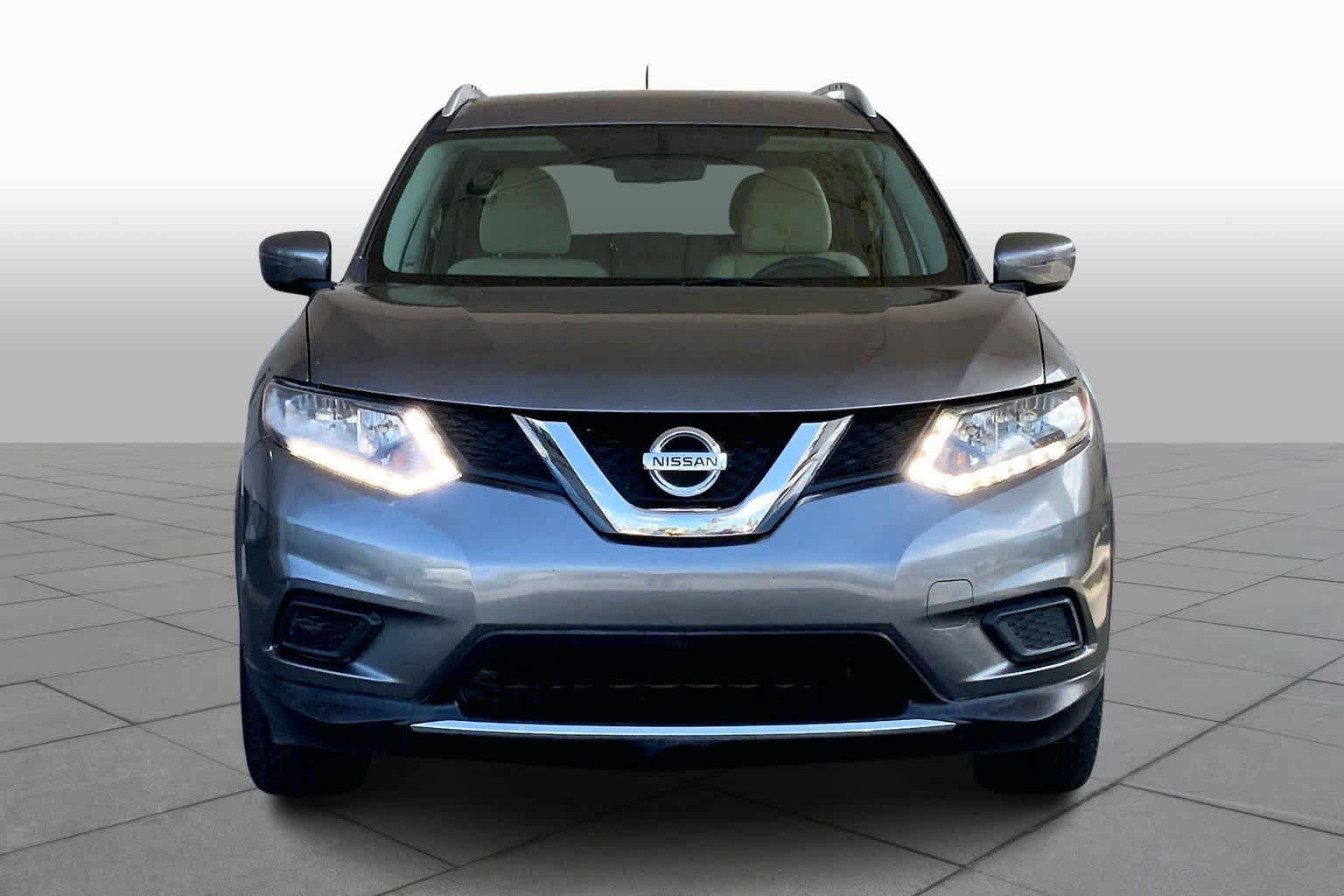 Used 2016 Nissan Rogue S w/ Appearance Package image 4