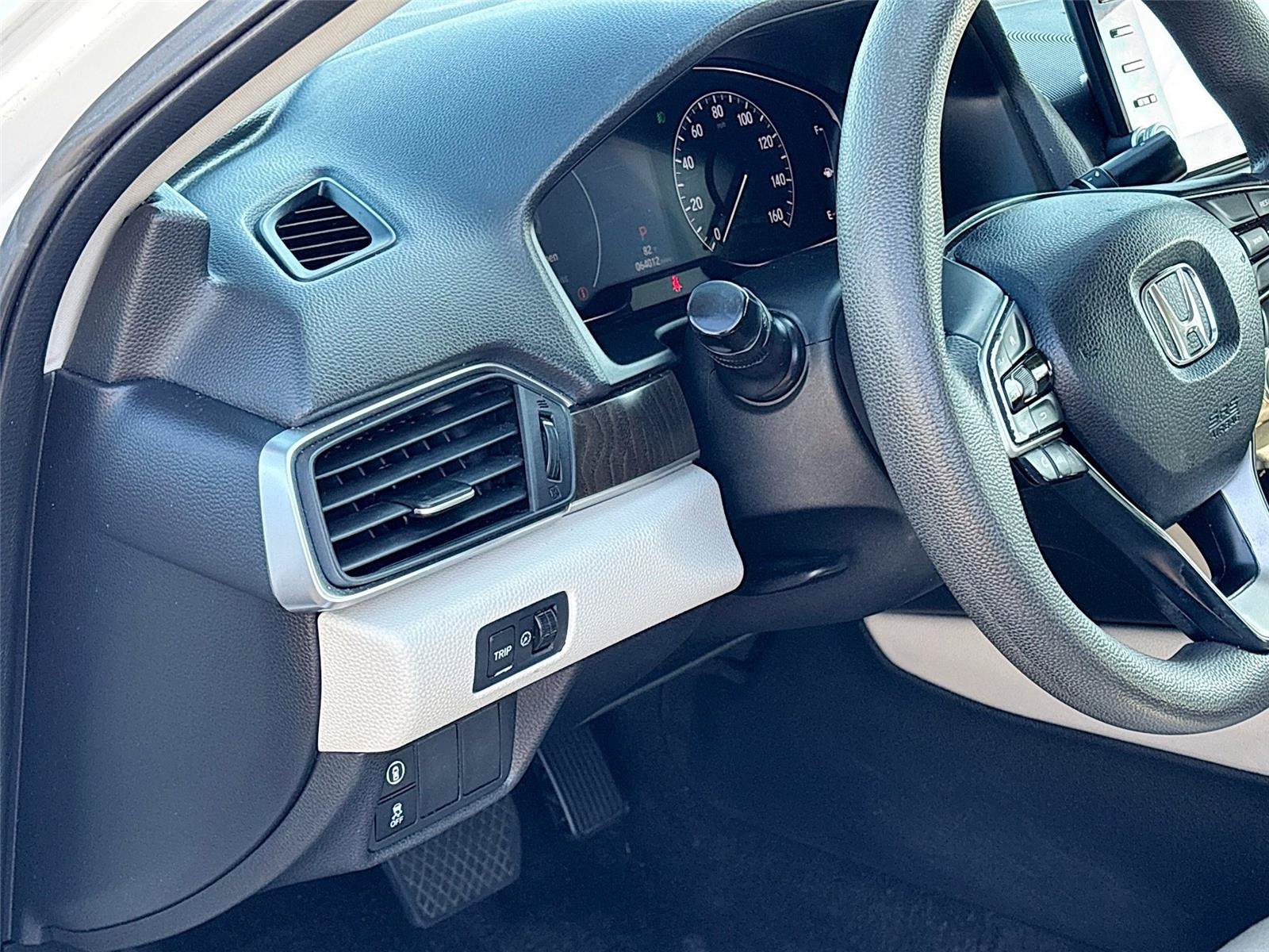 Used 2018 Honda Accord EX image 10