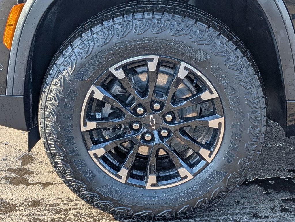 Used 2024 Chevrolet Traverse Z71 w/ Enhanced Driving Package image 10