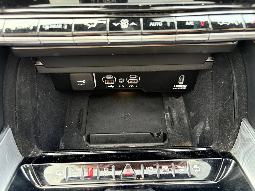 Used 2022 Jeep Grand Wagoneer Series III w/ Flexible Seating Group AWD/4WD image 34