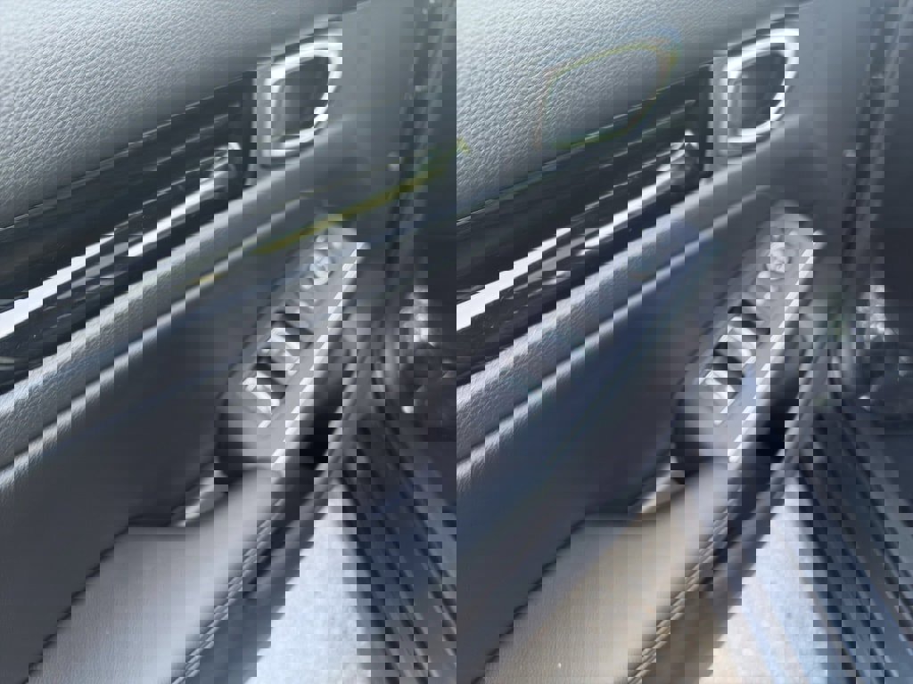 Used 2023 Honda Civic Touring image 5