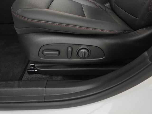Certified 2026 Chevrolet Trax RS w/ Driver Confidence Package FWD image 23