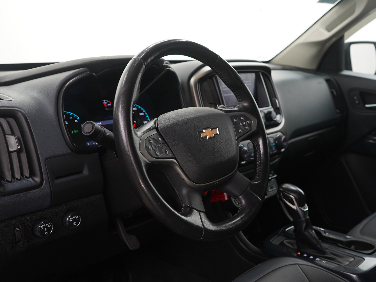 Used 2022 Chevrolet Colorado Z71 w/ Safety Package image 16