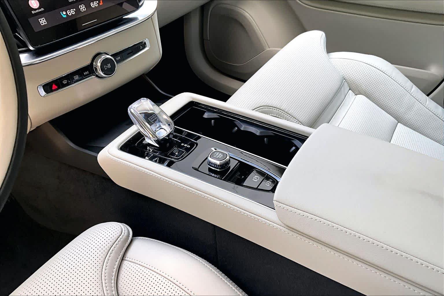 New 2026 Volvo XC90 B6 Ultra w/ Protection Package Premier AWD/4WD image 10
