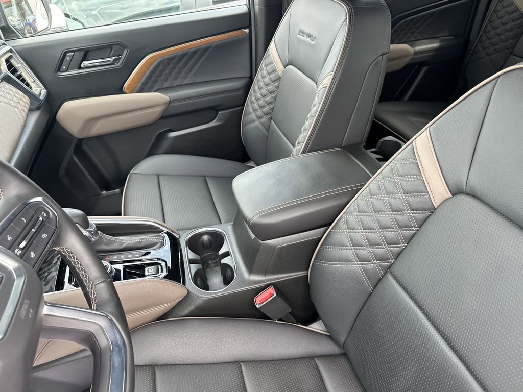 Used 2024 GMC Canyon Denali image 27