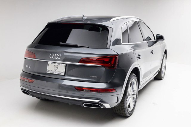 Used 2021 Audi Q5 e Premium w/ Convenience Package image 19