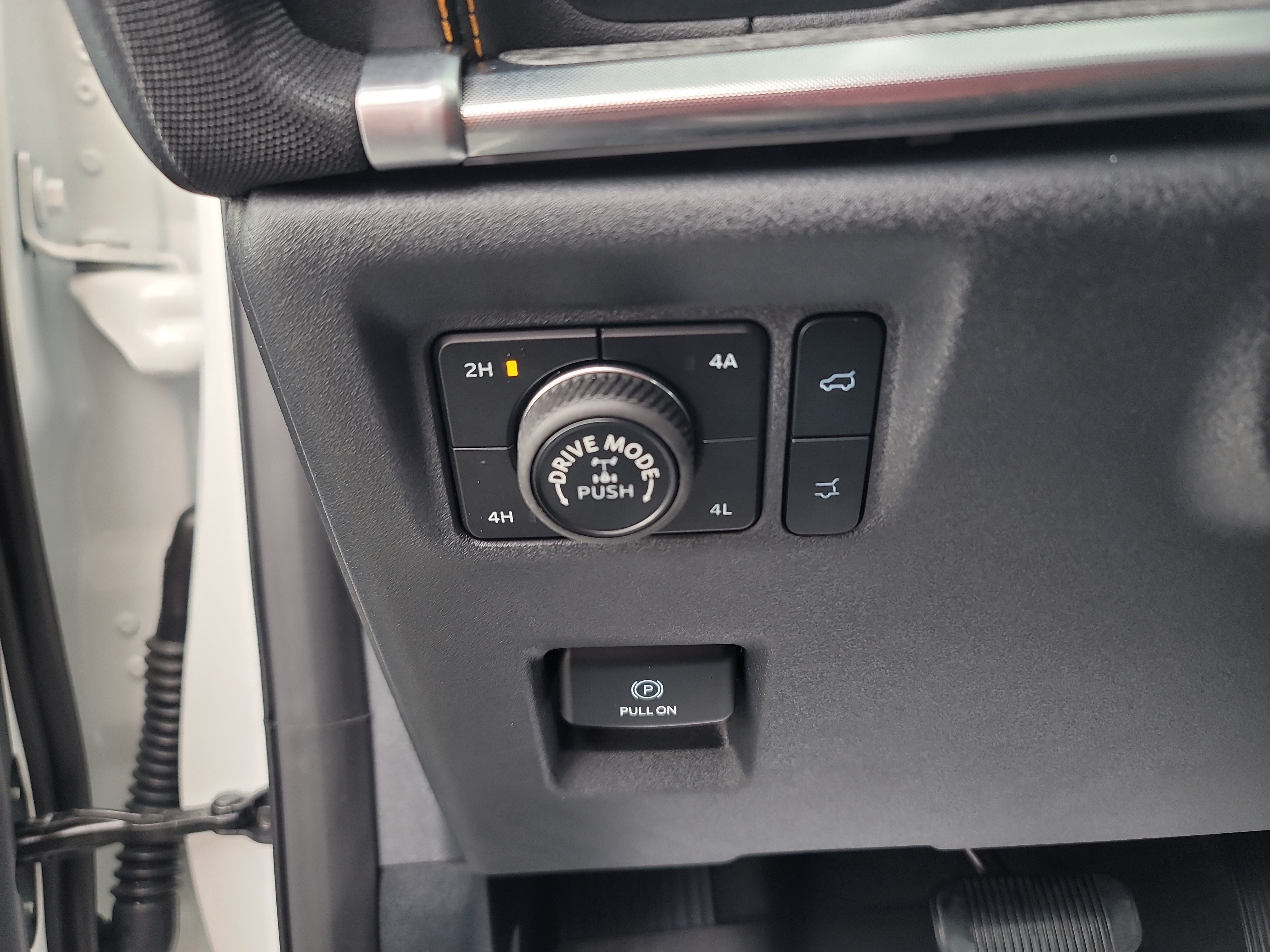 Used 2025 Ford Expedition Tremor AWD/4WD image 29