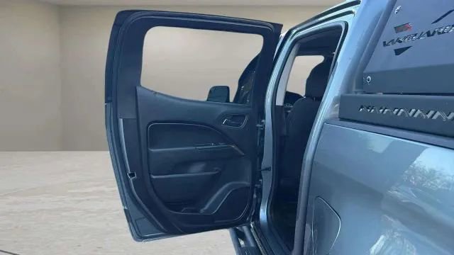 Used 2018 Chevrolet Colorado LT AWD/4WD image 28