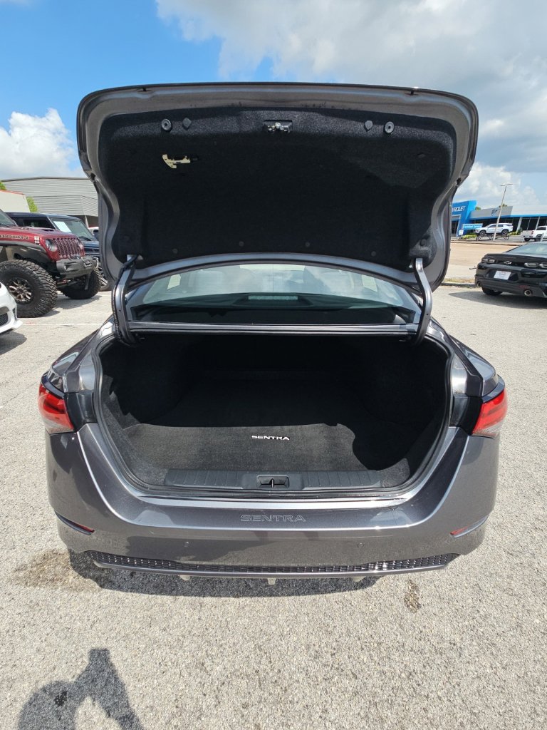 Used 2025 Nissan Sentra S FWD image 23