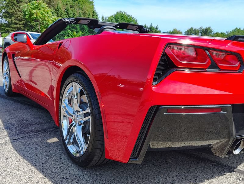 Used 2017 Chevrolet Corvette Stingray Convertible w/ 1LT RWD image 18