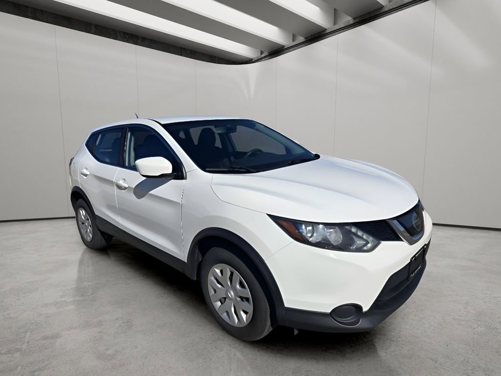 Used 2019 Nissan Rogue Sport S image 7