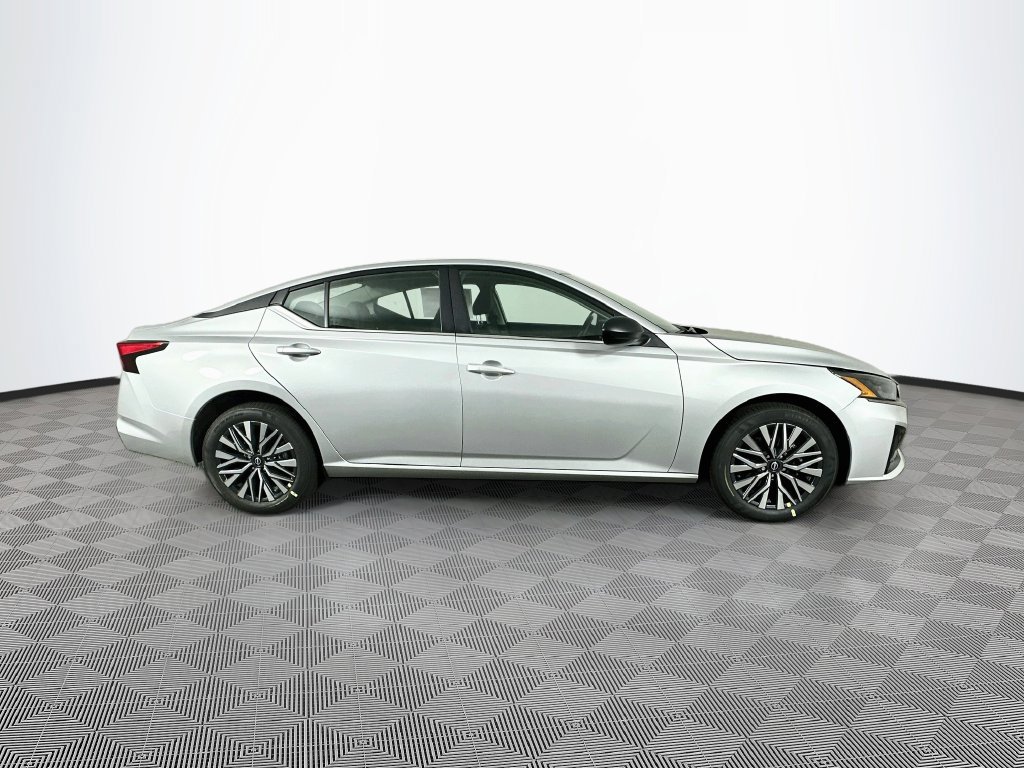 New 2026 Nissan Altima 2.5 SV AWD/4WD image 11