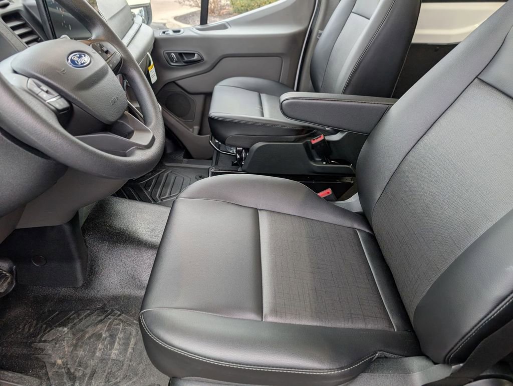 New 2026 Ford Transit 250 148 Medium Roof w/ Load Area Protection Package RWD image 14