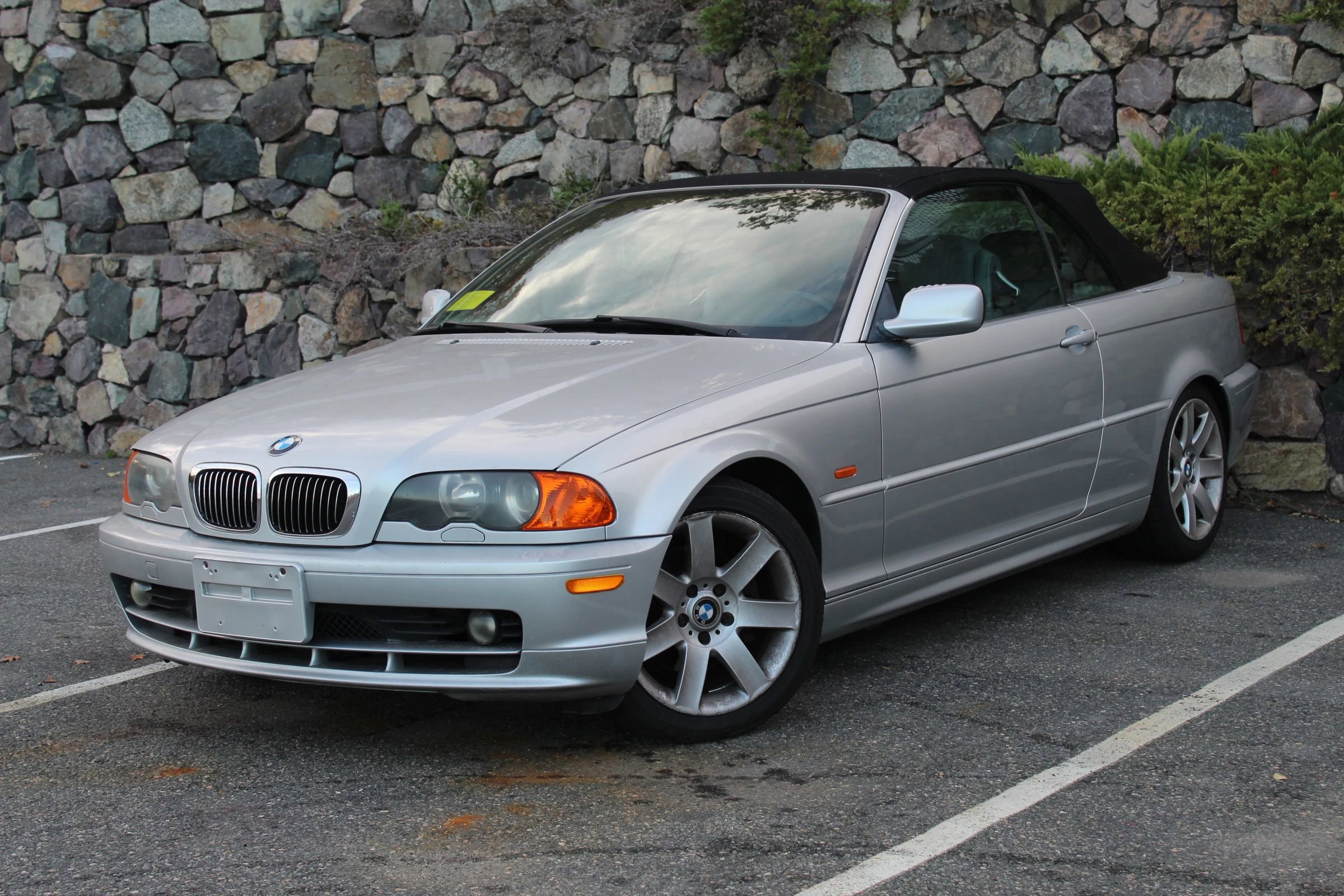 Used 2001 BMW 325Ci Convertible image 2