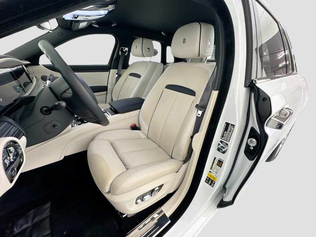 Used 2022 Rolls-Royce Ghost image 22