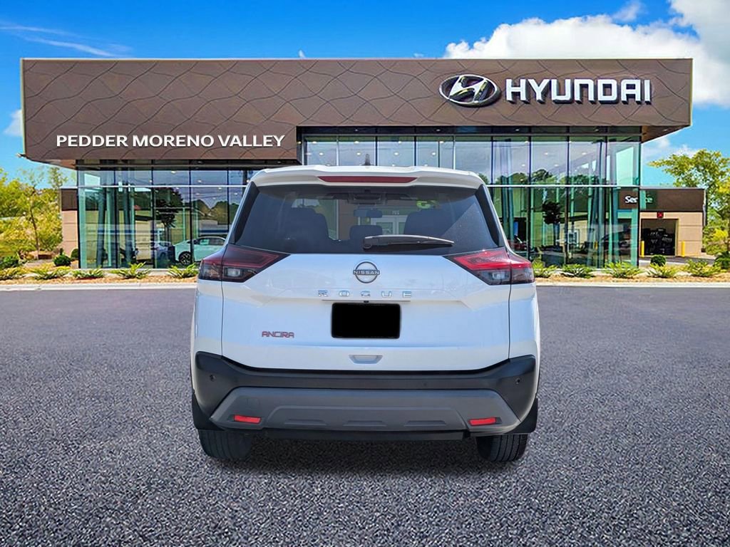 Used 2023 Nissan Rogue S FWD image 5