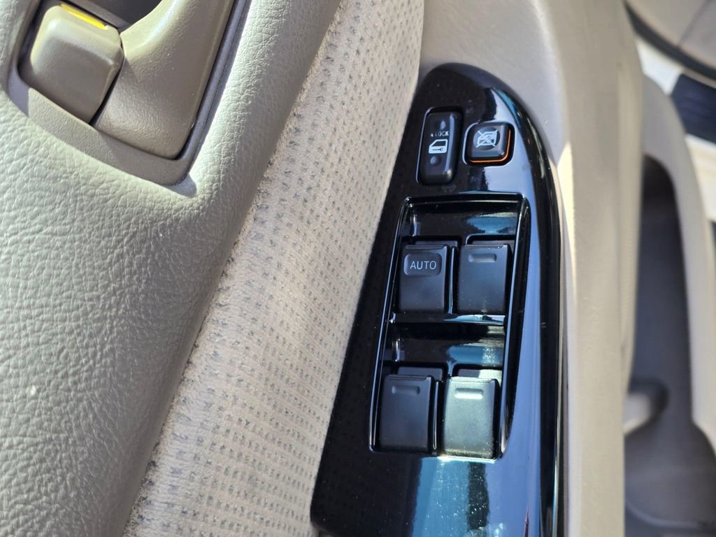 Used 2005 Toyota Sienna LE FWD image 14