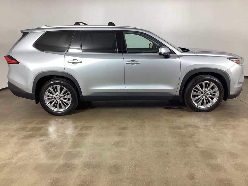 Used 2024 Toyota Grand Highlander AWD image 5