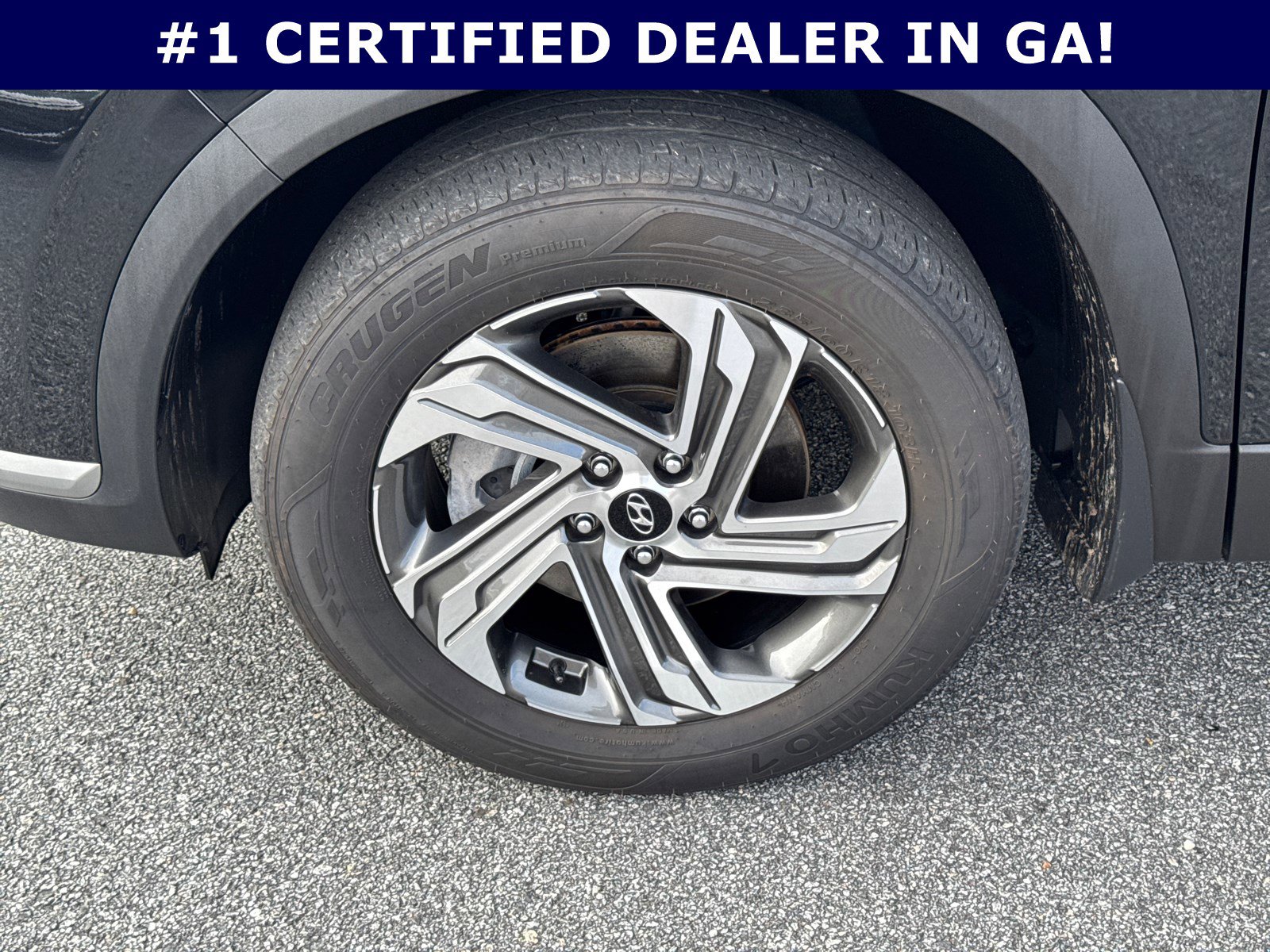 Certified 2023 Hyundai Santa Fe SEL image 11