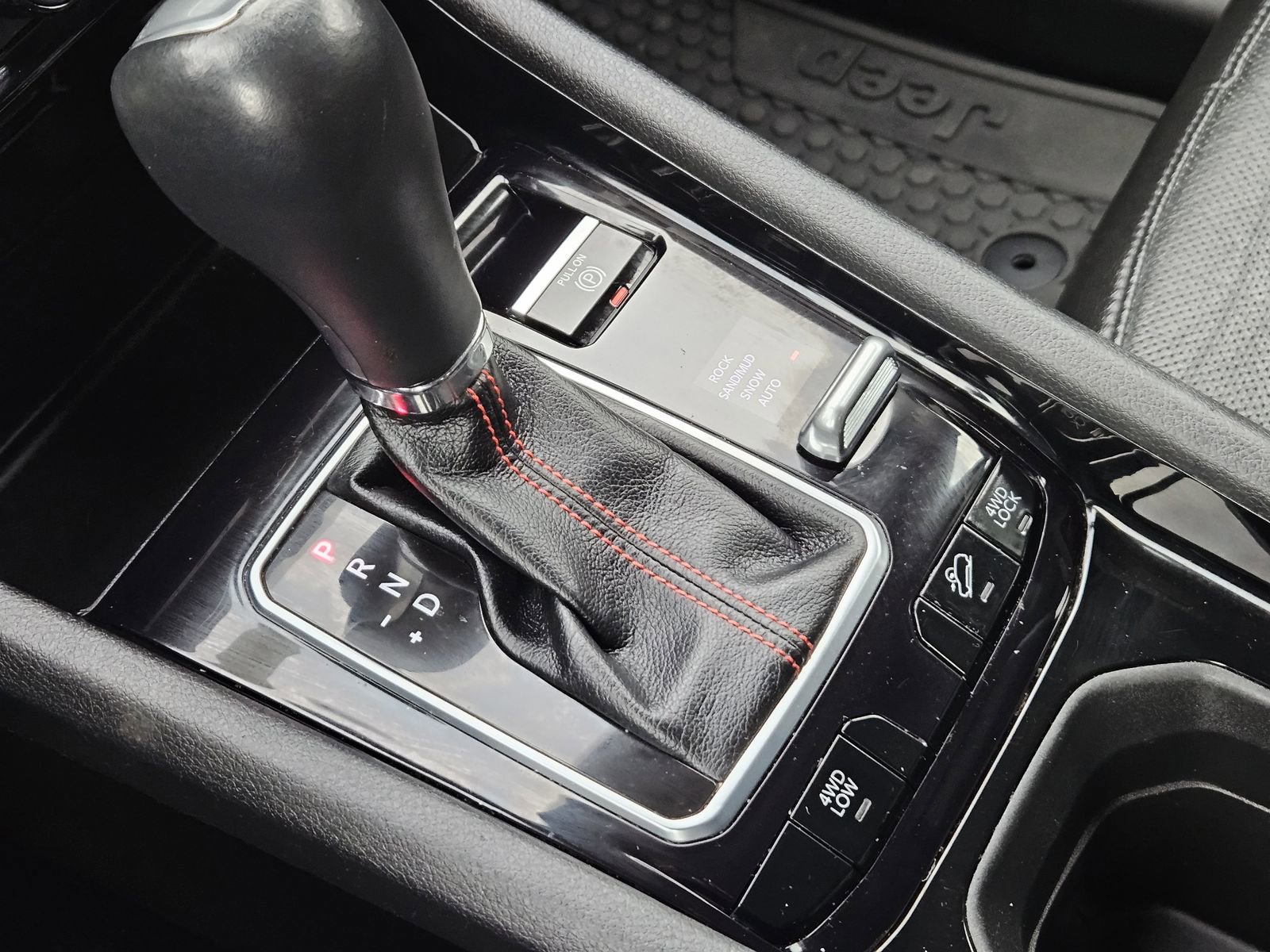 Used 2022 Jeep Compass Trailhawk w/ Trailhawk Elite Group image 23