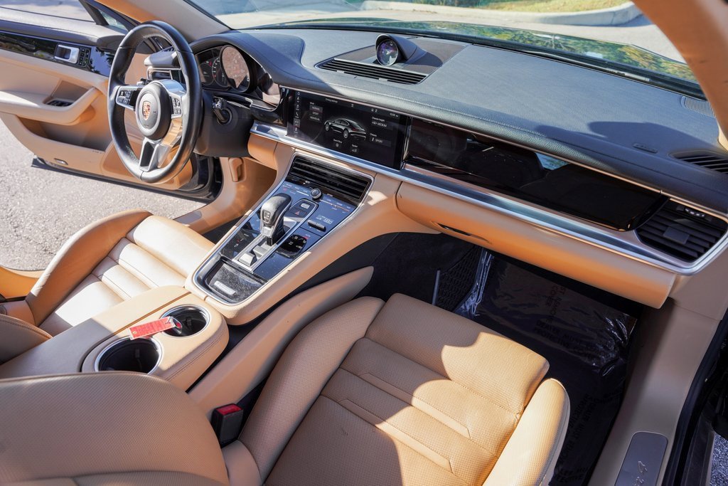 Used 2018 Porsche Panamera 4 image 37