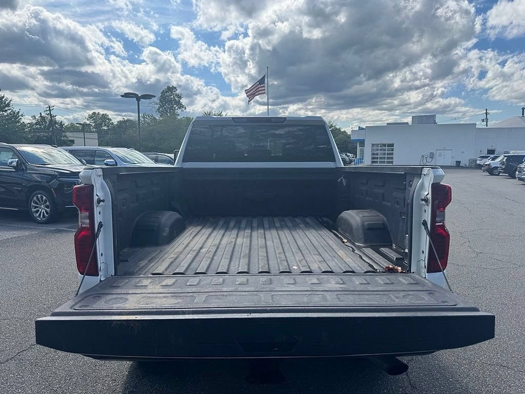 Certified 2022 Chevrolet Silverado 2500 Custom w/ Custom Convenience Package AWD/4WD image 5