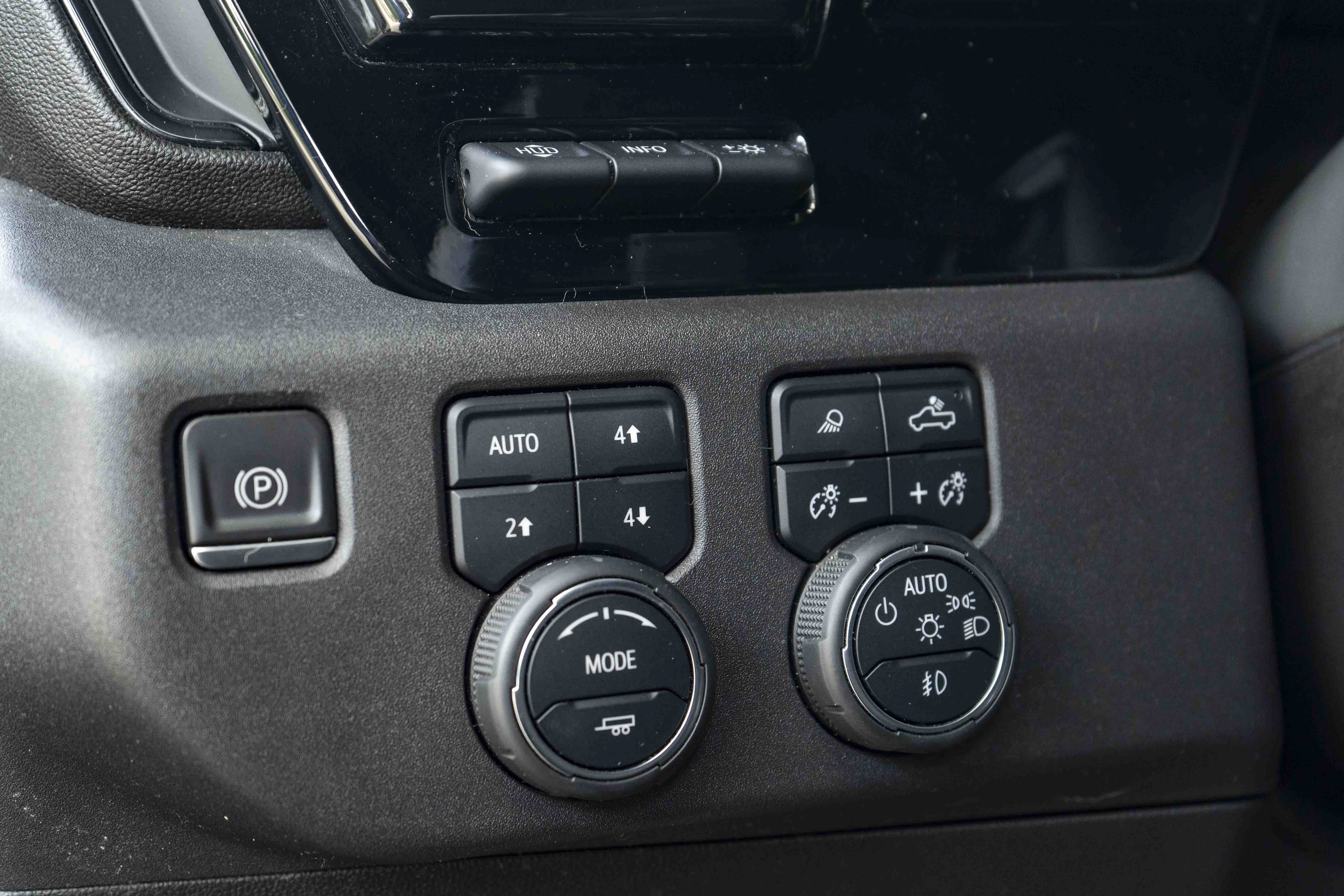 Used 2022 Chevrolet Silverado 1500 ZR2 w/ Technology Package AWD/4WD image 36