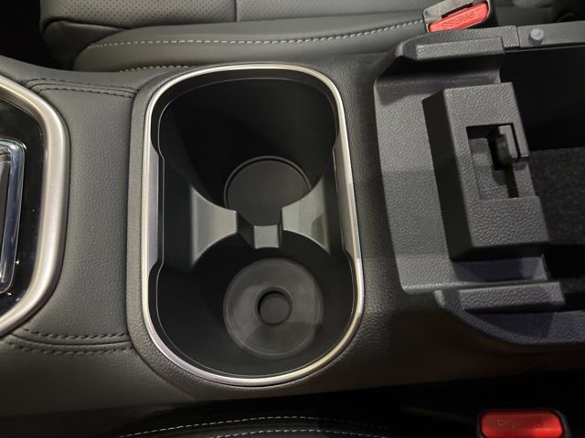 Certified 2025 Subaru Outback Limited image 30