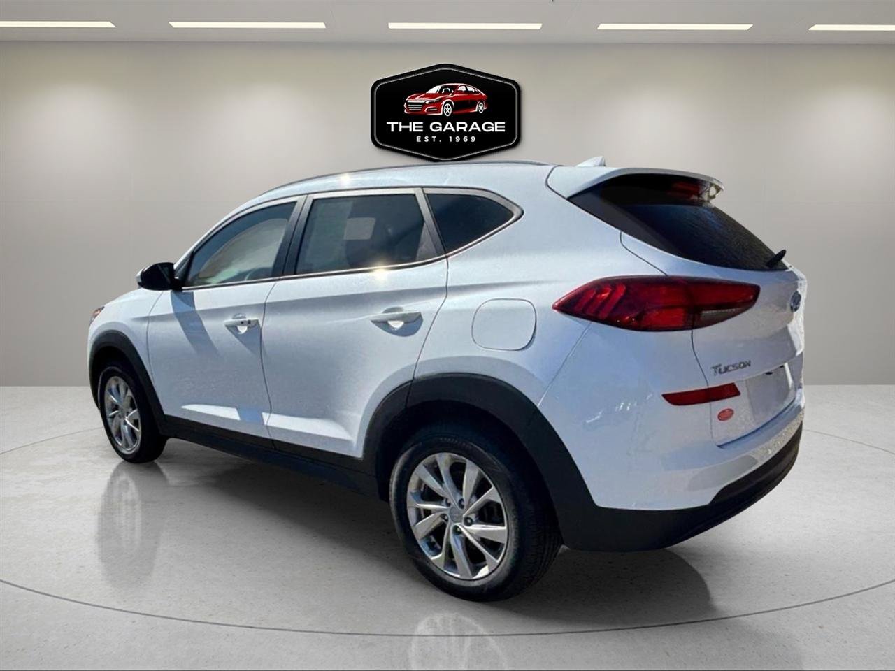 Used 2021 Hyundai Tucson Value w/ Cargo Package FWD image 2