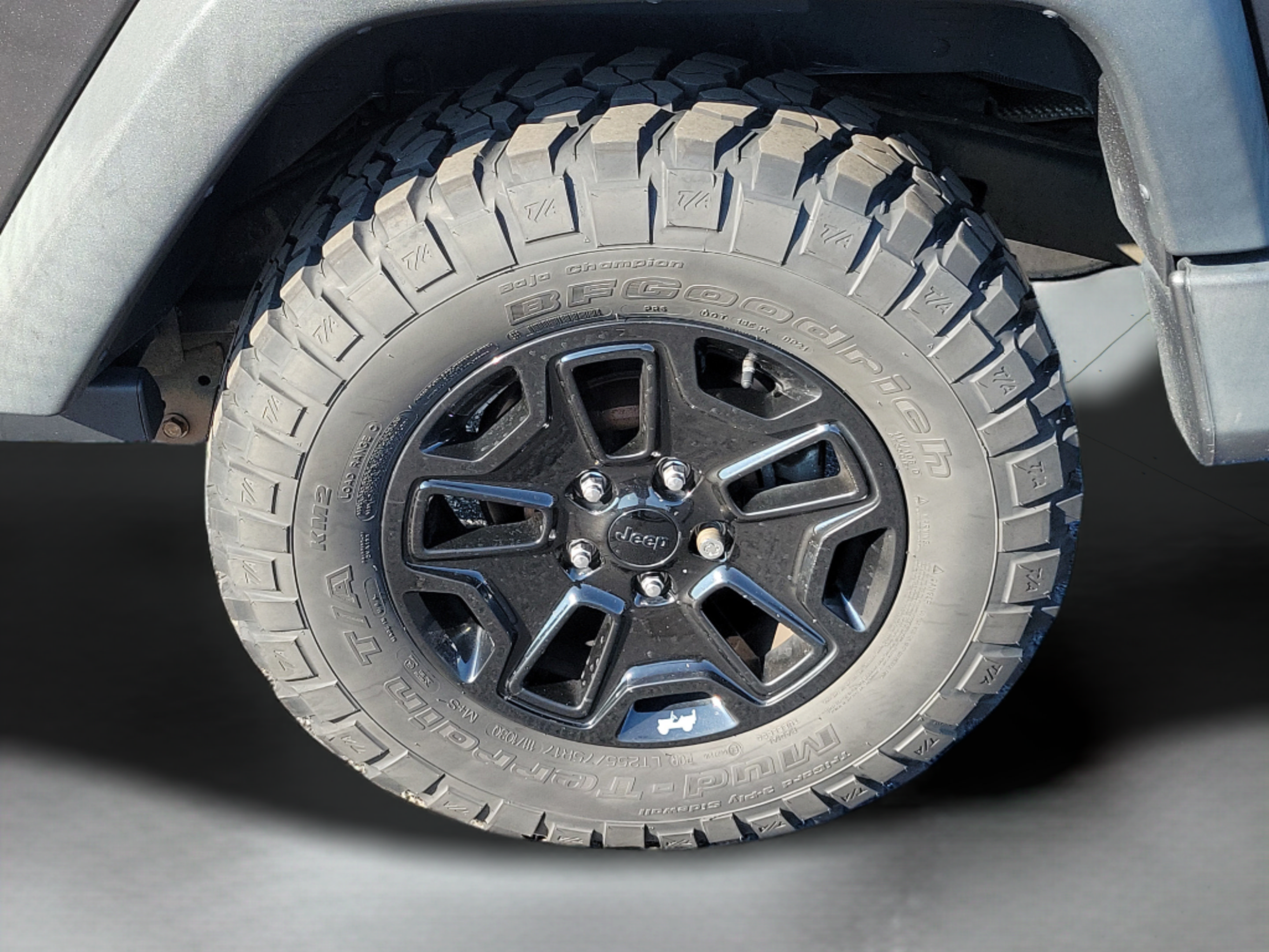 Used 2018 Jeep Wrangler Sport AWD/4WD image 30