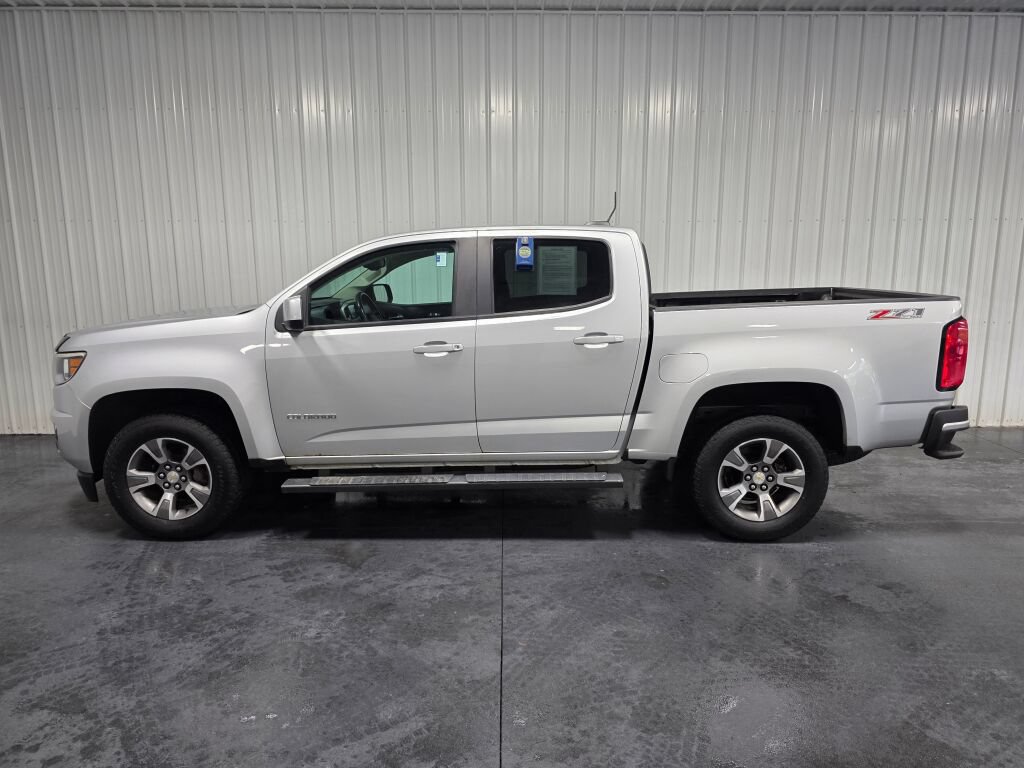 Used 2018 Chevrolet Colorado Z71 w/ LPO, Premium Interior Package AWD/4WD image 4