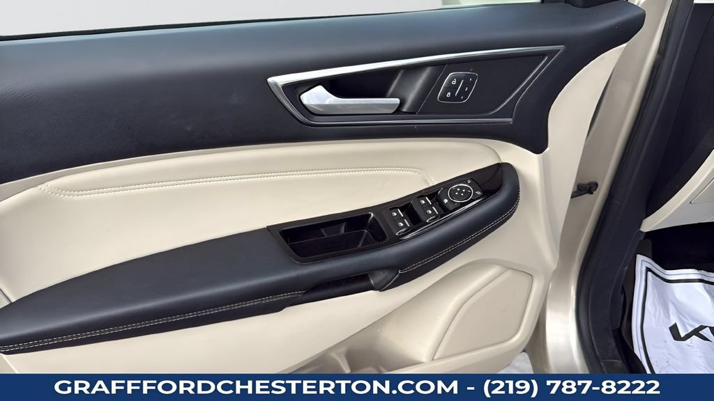 Used 2017 Ford Edge Titanium FWD image 36