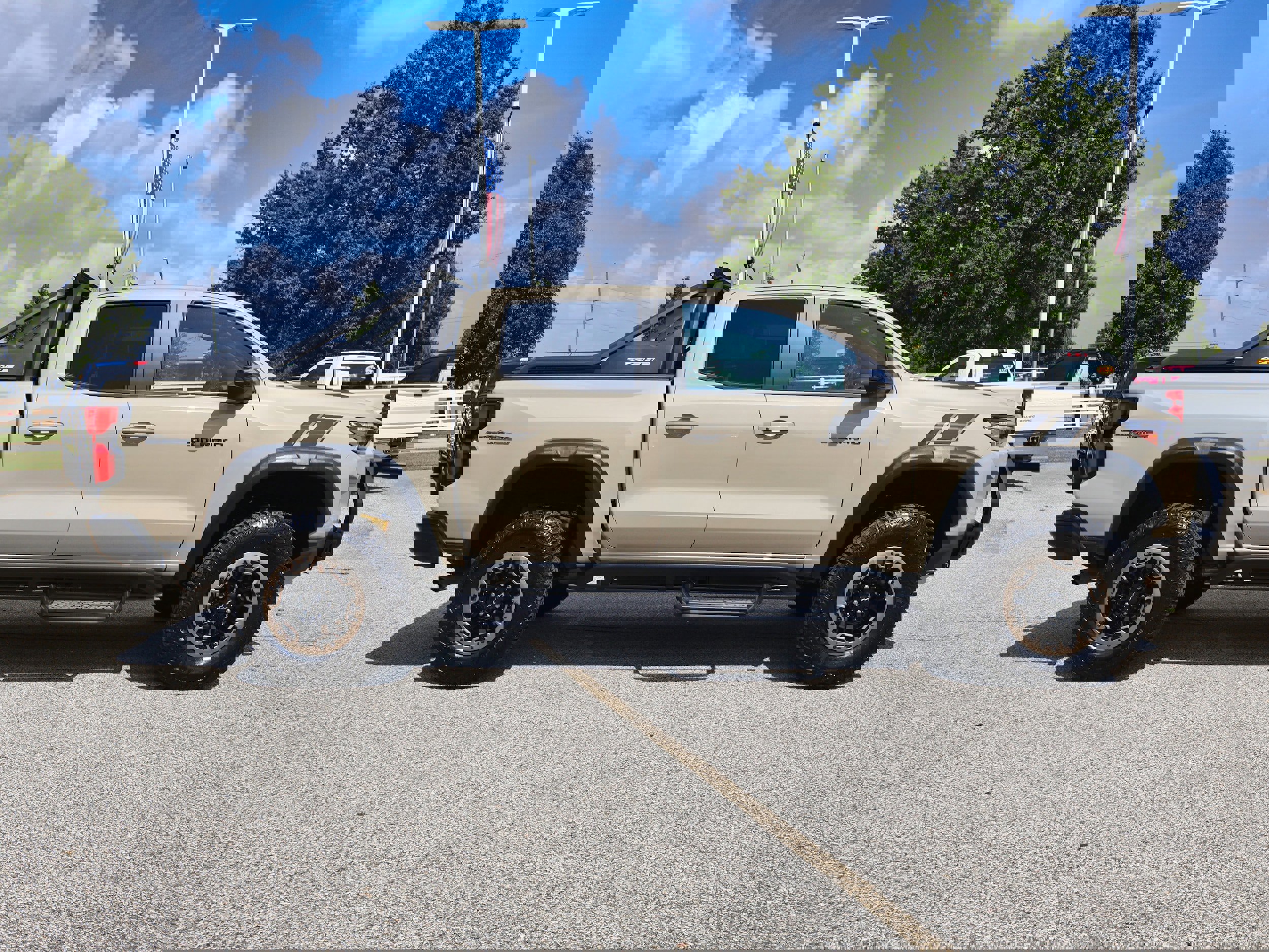 Used 2023 Chevrolet Colorado ZR2 w/ Desert Boss Special Edition image 6