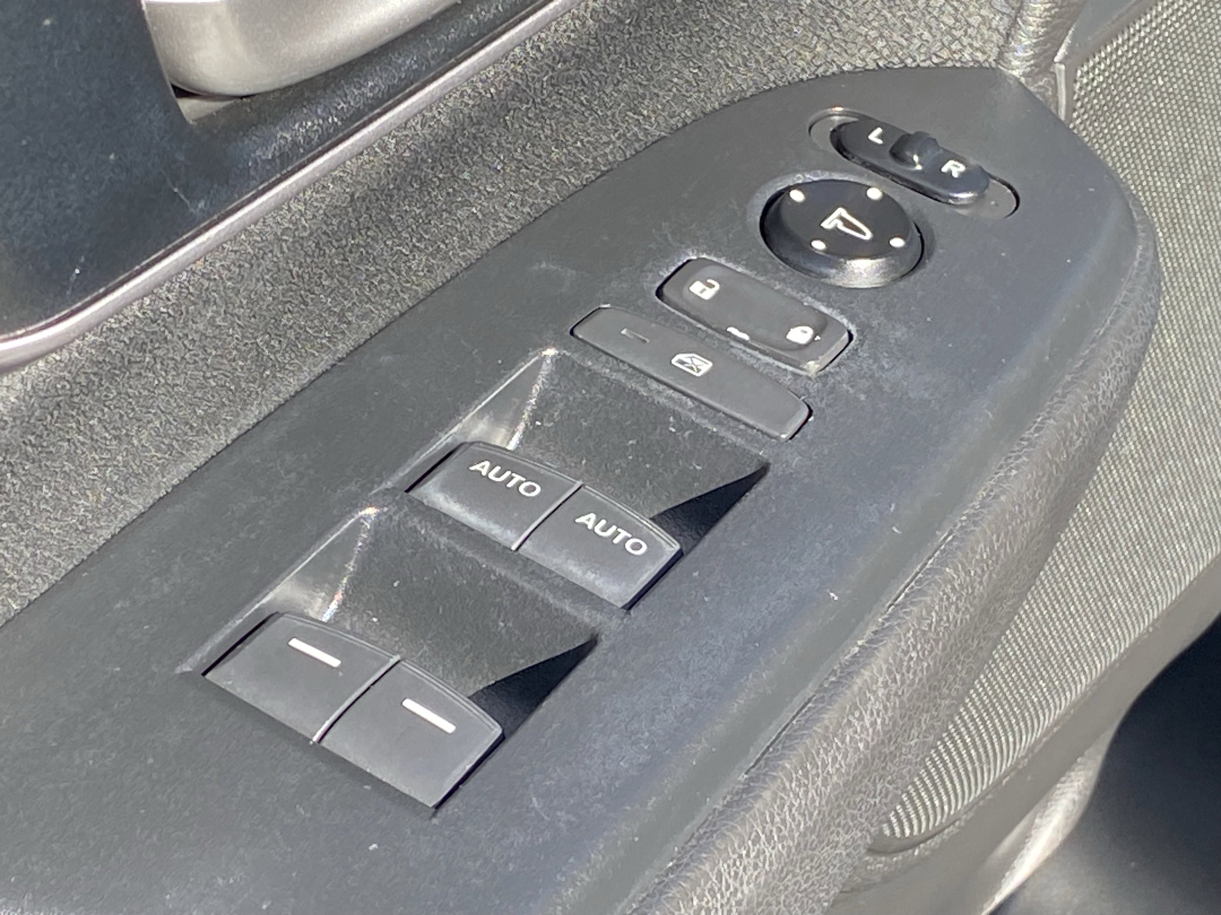 Used 2017 Honda CR-V EX image 30