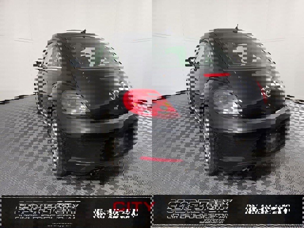 Used 2014 Volkswagen Beetle TDI image 7