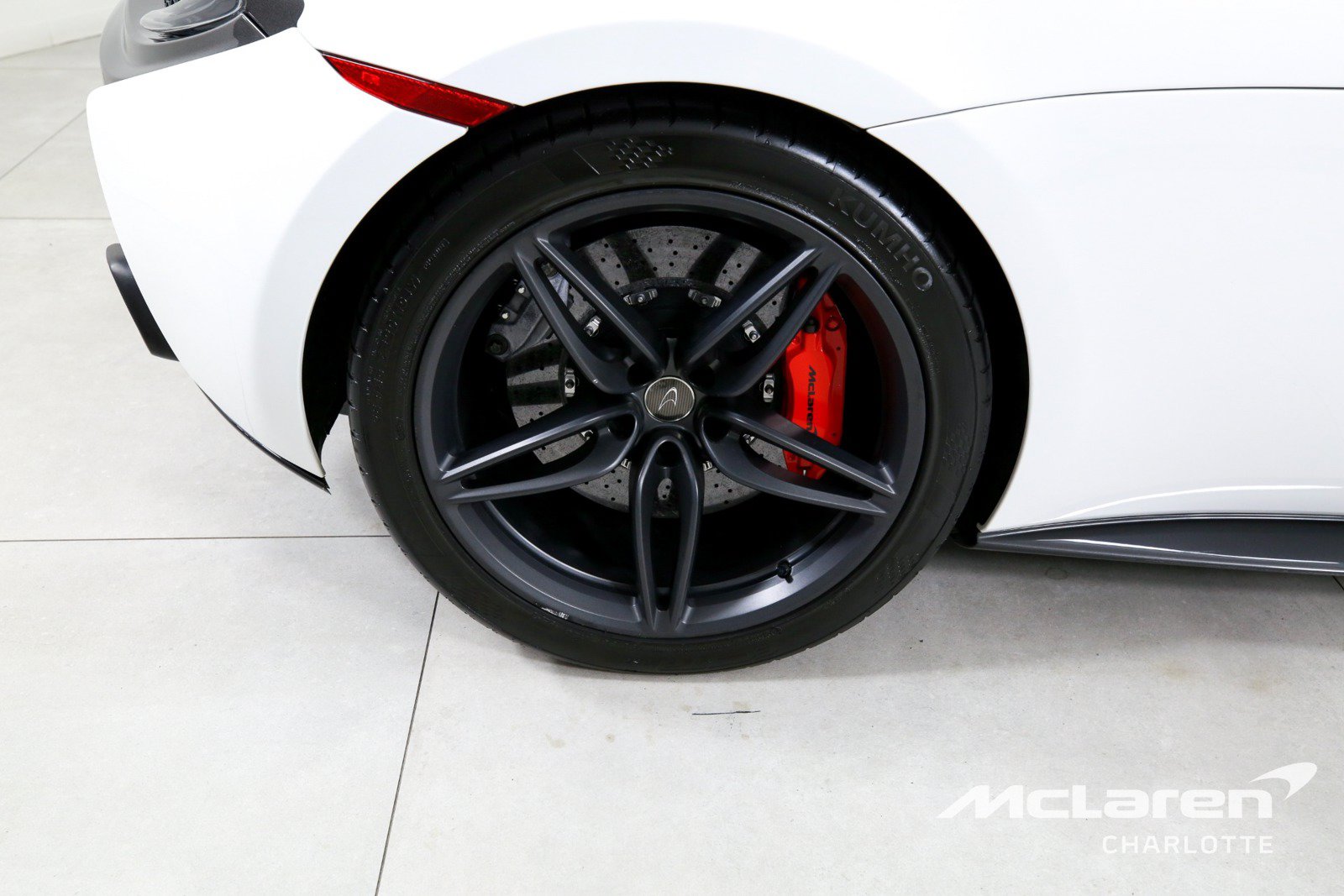 Used 2017 McLaren 570S Coupe RWD image 22