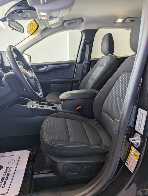 Used 2023 Ford Escape Active w/ Tech Pack #2 AWD/4WD image 10