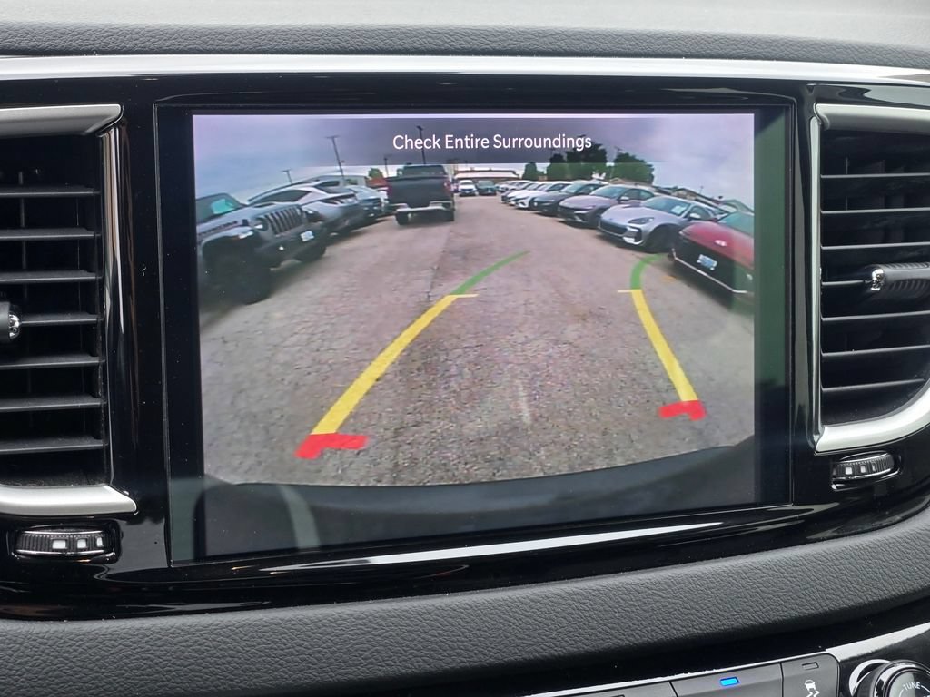 Used 2023 Chrysler Pacifica Touring-L FWD image 36