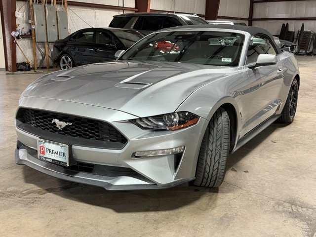 Used 2022 Ford Mustang Premium image 3