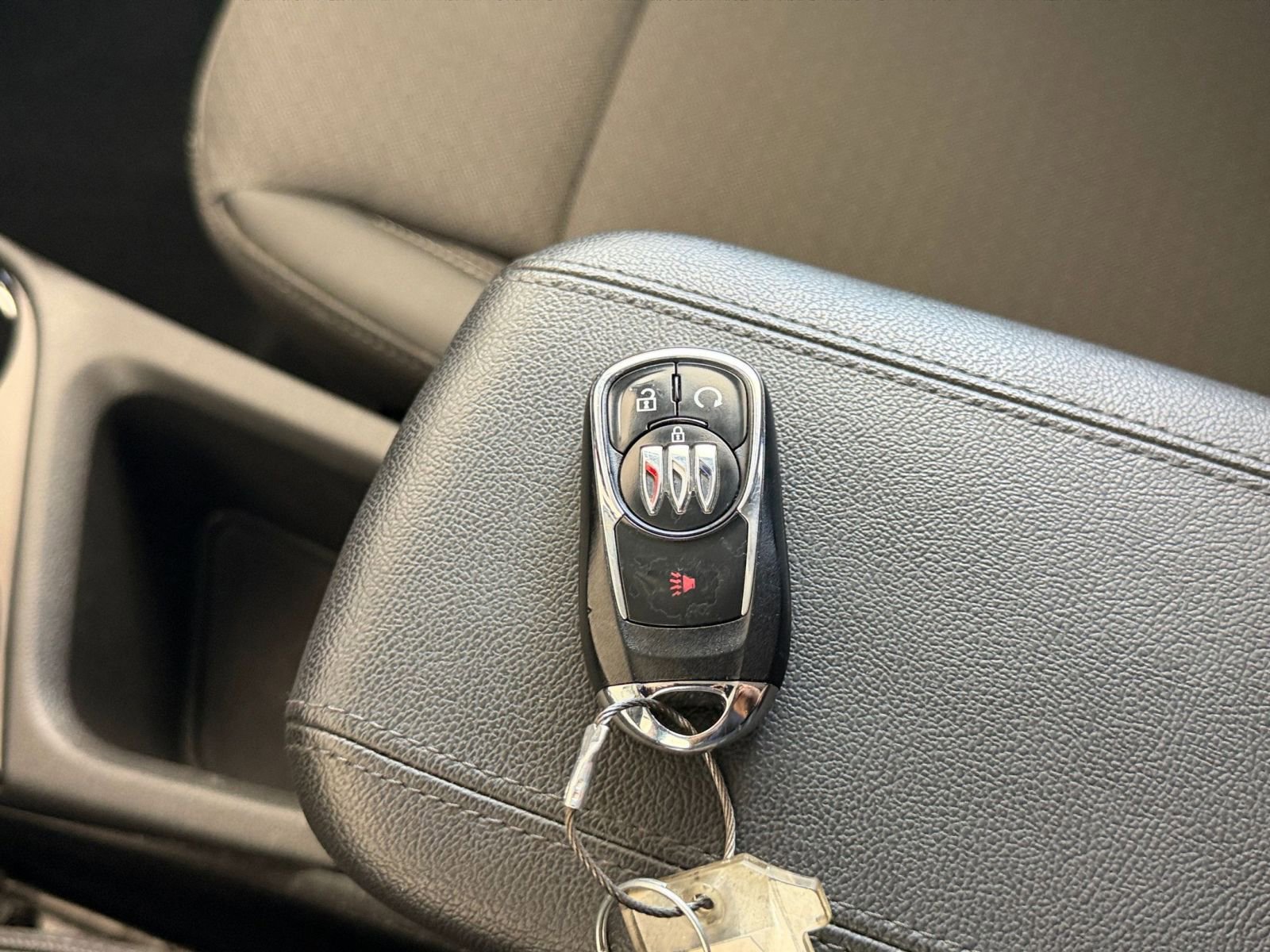 Used 2025 Buick Encore GX Preferred FWD image 21