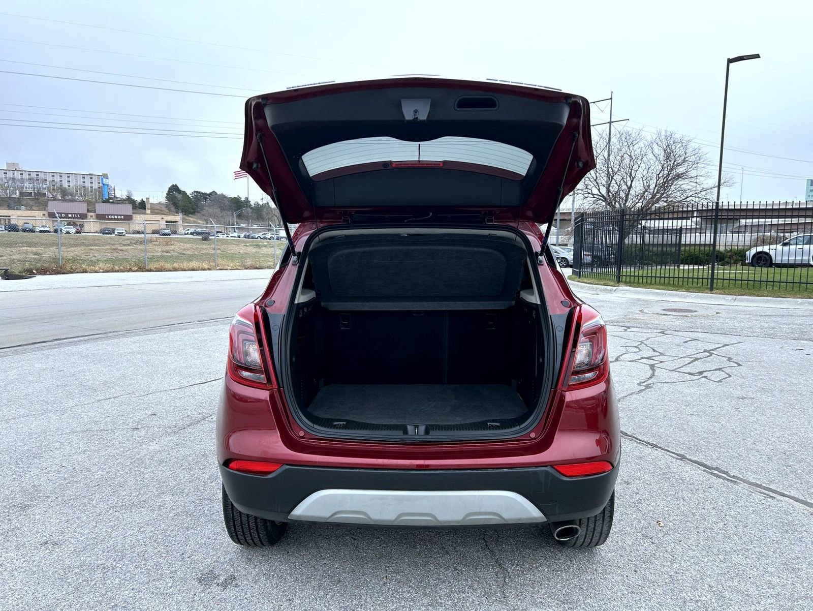 Certified 2022 Buick Encore Preferred w/ Safety Package image 21