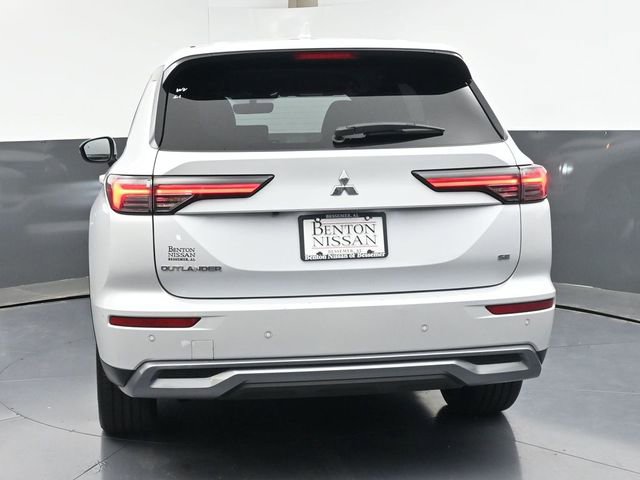 Used 2025 Mitsubishi Outlander SE FWD image 40