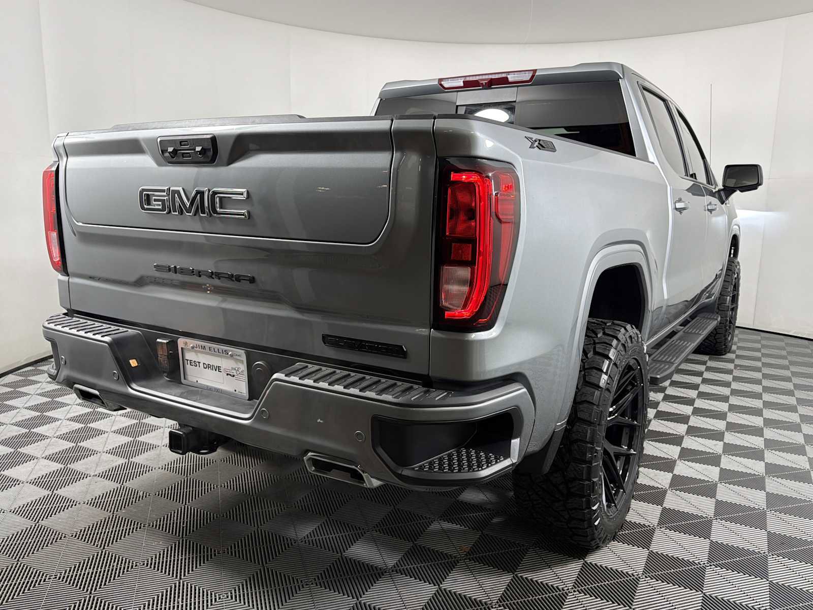 New 2025 GMC Sierra 1500 Elevation w/ Elevation Premium Package image 12