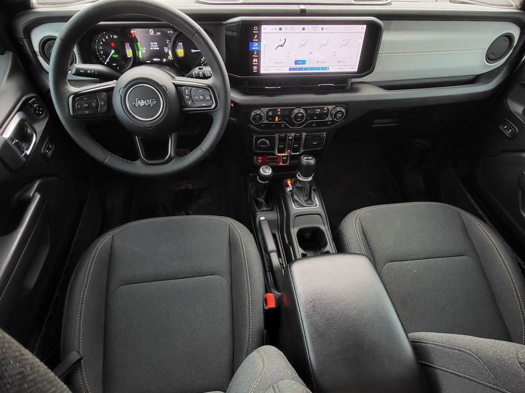 Used 2024 Jeep Wrangler Unlimited image 26