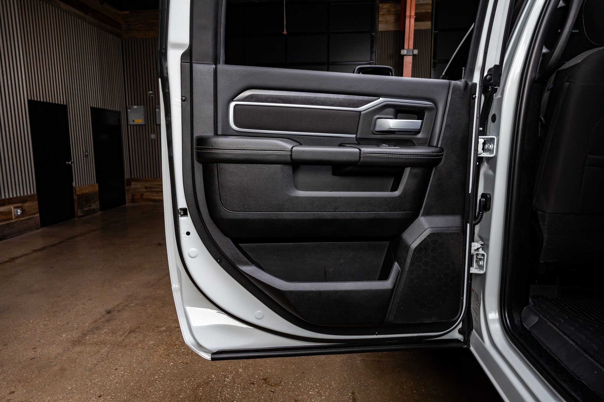 Used 2024 RAM 3500 Big Horn w/ Night Edition image 37