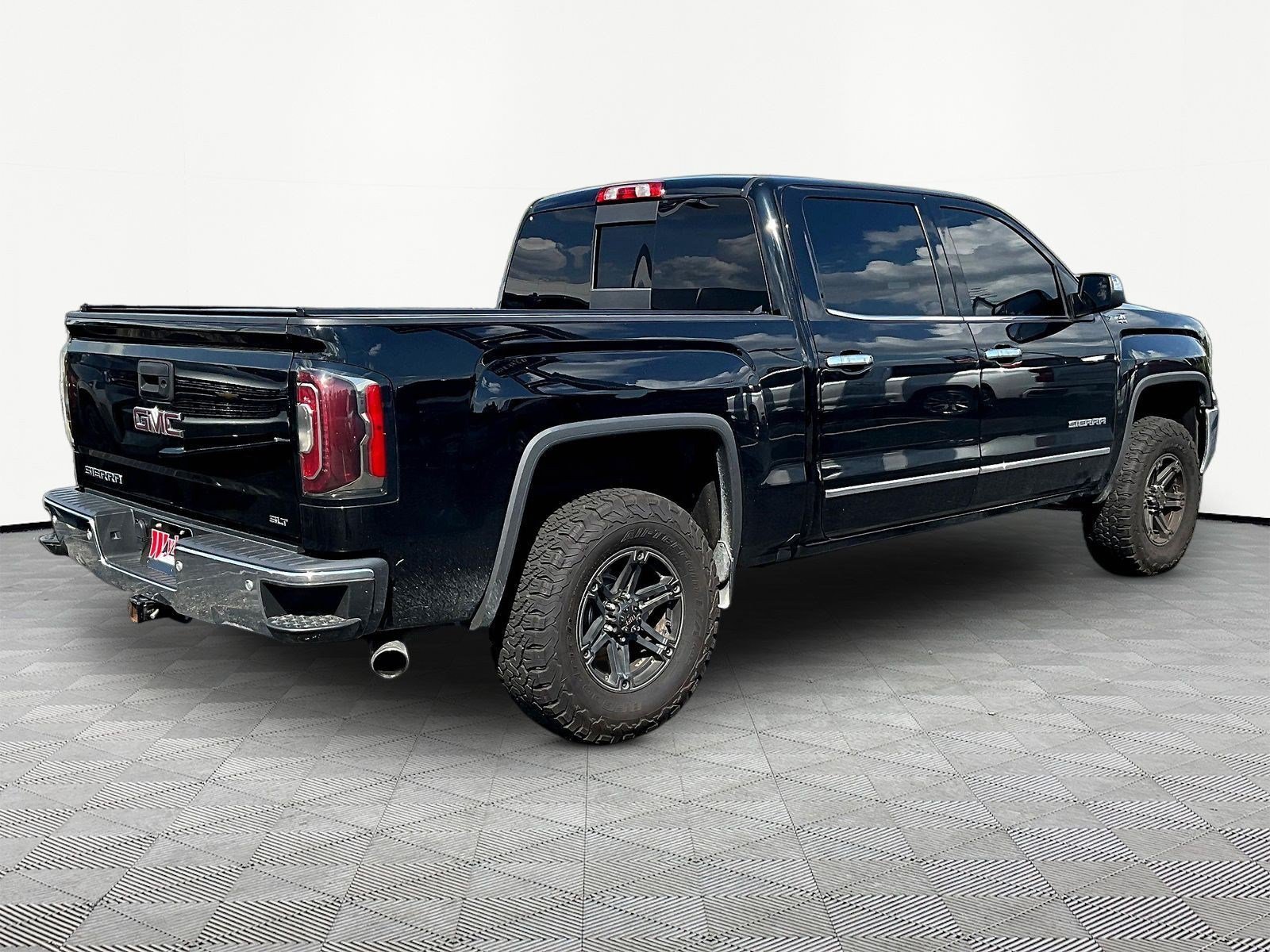 Used 2018 GMC Sierra 1500 SLT AWD/4WD image 6